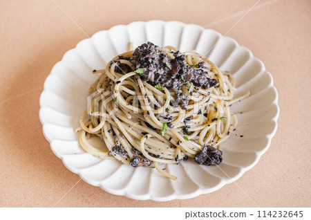 Creamy mushroom pasta Creamy mushroom pasta 114232645