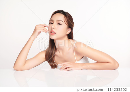 Beautiful young asian woman with clean fresh skin on white background, Face care, Facial treatment, Cosmetology, beauty and spa, Asian women portrait. 114233202