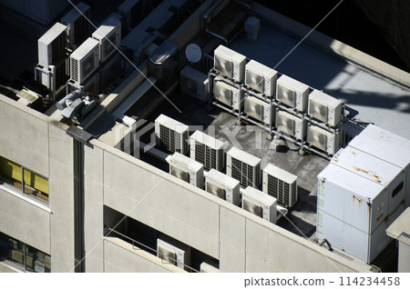 Outdoor unit on the roof Outdoor unit on the roof 114234458