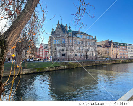 Cityscape of Strasbourg, Alsace, France, Europe with the shadow lights on the water bank 114234551
