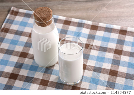 牛奶 114234577