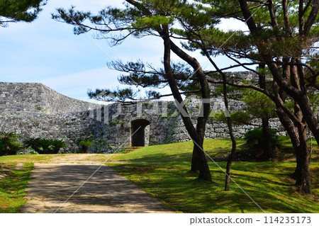  Zakimi Castle 114235173