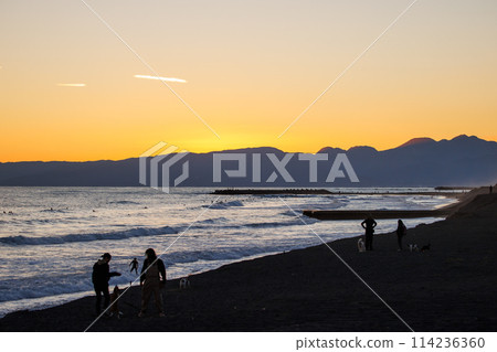 Coastal scenery from Chigasaki in Shonan 114236360
