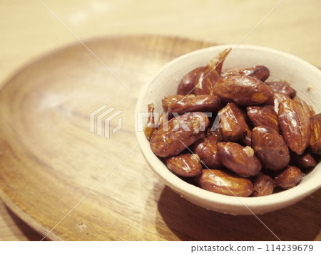 焦糖堅果 焦糖堅果 114239679