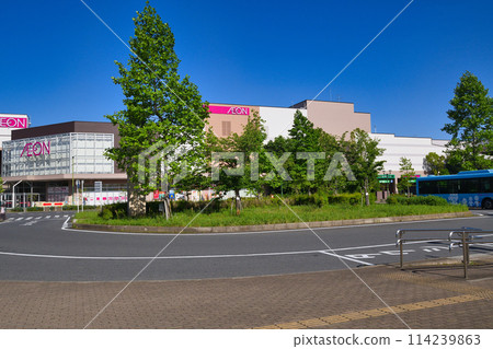 In front of Shin-Kamagaya Station (Kamagaya City, Chiba Prefecture) 114239863