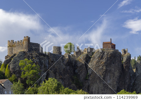 Chateau d'Arlempdes with old town Arlempdes, Haute-Loire, France 114239969