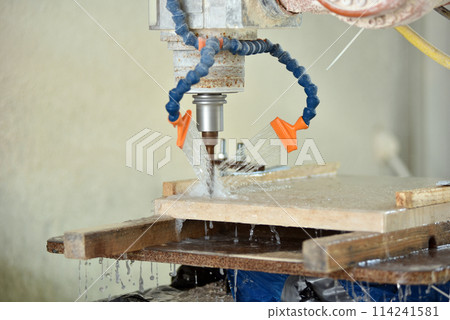 3D robotic relief milling in stone 114241581