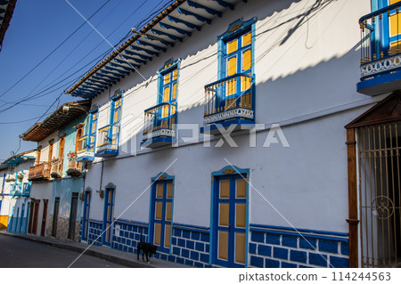 Beautiful streets at the historical downtown of the heritage town of Salamina located at the Caldas department in Colombia. 114244563