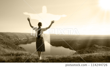 Girl prey God on the hill 114244726