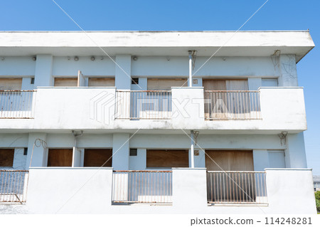 昭和時代廢棄的公司住宅公寓,計畫拆除 昭和時代廢棄的公司住宅公寓,計畫拆除 114248281
