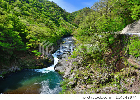Houki River and Nunotaki Falls flowing through Shiobara Onsen, Nasushiobara City, Tochigi Prefecture 114248974