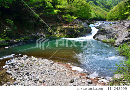 Houki River and Nunotaki Falls flowing through Shiobara Onsen, Nasushiobara City, Tochigi Prefecture 114248999