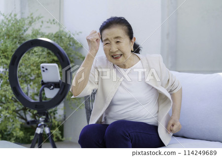 高級婦女串流媒體視頻 高級婦女串流媒體視頻 114249689