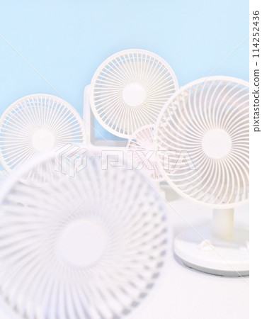 白色循環器和電風扇 白色循環器和電風扇 114252436