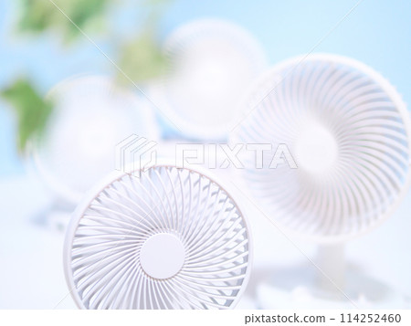 白色循環器和電風扇 114252460