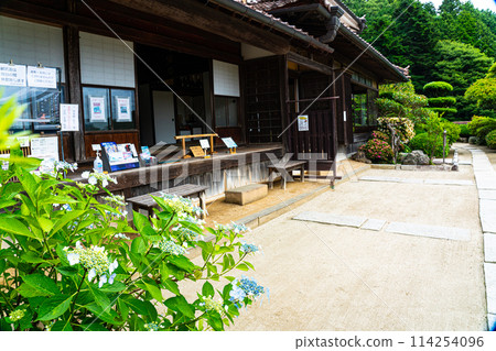 [日本遺產] 岡山縣高橋市成羽町吹屋1號廣金豪華宅邸的主樓與庭園 114254096