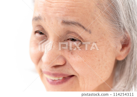 高級婦女起來 114254311