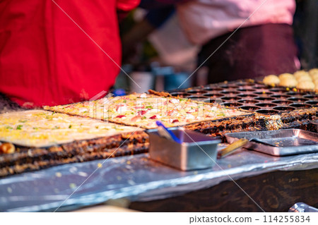 Festival stalls Takoyaki 114255834