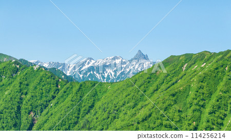 Climbing Mount Tsurugidake in summer (Mount Yari seen from Kassen Ridge) Climbing Mount Tsurugidake in summer (Mount Yari seen from Kassen Ridge) 114256214