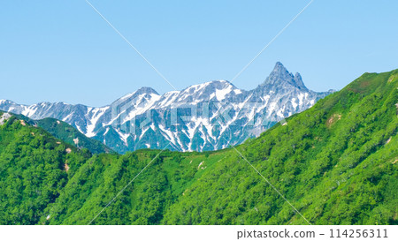 Climbing Mount Tsurugidake in summer (Mount Yari seen from Kassen Ridge) 114256311