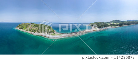 "Aomori Prefecture" Drone captures beautiful aerial shots of Cape Natsudomari and the vivid emerald blue sea 114256872