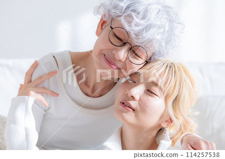 Family: Mother and daughter portrait 114257538