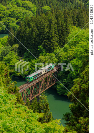 The Kazekko Tadami Line Enjoyment Train running over the Third Tadami River Bridge The Kazekko Tadami Line Enjoyment Train running over the Third Tadami River Bridge 114258623