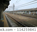 安靜的鄉村車站月台 114259841