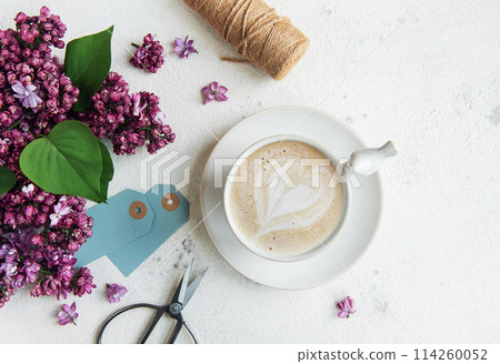 Cup of  coffee with heart latte art 114260052