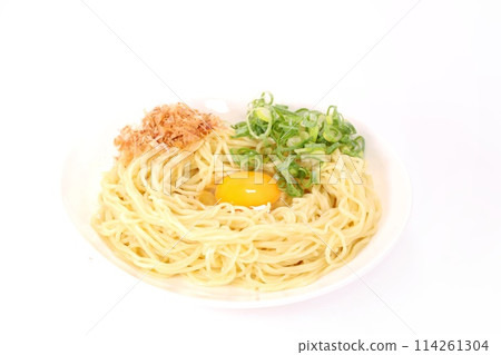Kamatama Ramen, Kamaage Tamago Ramen, New Way to Eat, Bright Background Kamatama Ramen, Kamaage Tamago Ramen, New Way to Eat, Bright Background 114261304