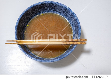 為健康和飲食留下拉麵湯 114263106