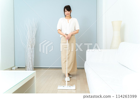 擦乾淨的女人 114263399