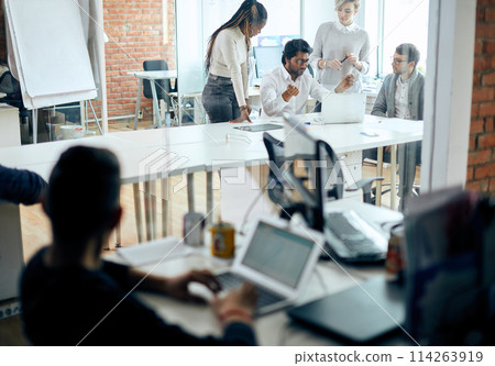 a group of active managers sharing with experiene a group of active managers sharing with experiene 114263919