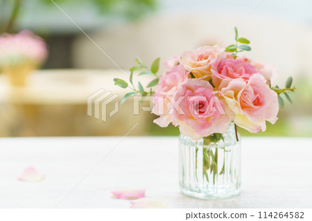 Garden rose and eucalyptus arrangement Garden rose and eucalyptus arrangement 114264582