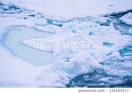 [Monbetsu, Hokkaido] Drift ice in the Sea of Okhotsk 114265017