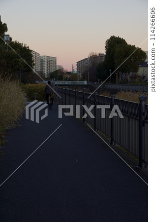 橫濱市榮區本鄉台街景的夜景 114266606