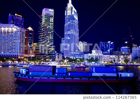 越南胡志明市西貢河夜景 越南胡志明市西貢河夜景 114267365