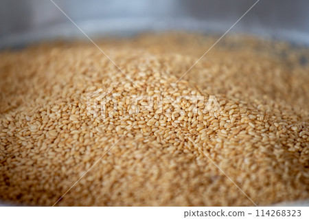 Macro Close-up of Organic White Sesame seeds Macro Close-up of Organic White Sesame seeds 114268323