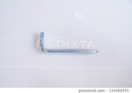 Simple screwdriver with hexagonal wrench 114268435