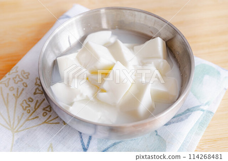 Cut almond tofu Cut almond tofu 114268481