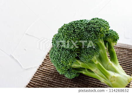 broccoli 114268632