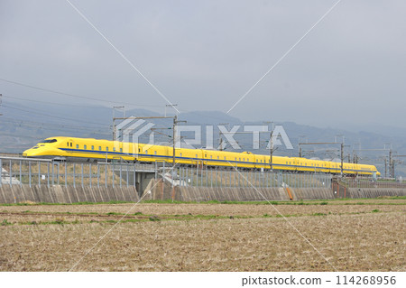 Tokaido Shinkansen Mishima-Shin-Fuji JR Central 923-0 series T4 train (Tokyo) Doctor Yellow 114268956