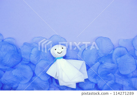 Teru Teru Bouzu and purple hydrangea frame 114271289