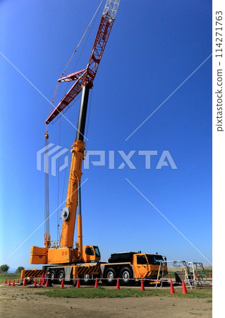 All-terrain cranes (self-propelled cranes) 114271763