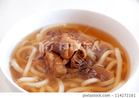 與烏冬面的肉烏冬面 與烏冬面的肉烏冬面 114272161