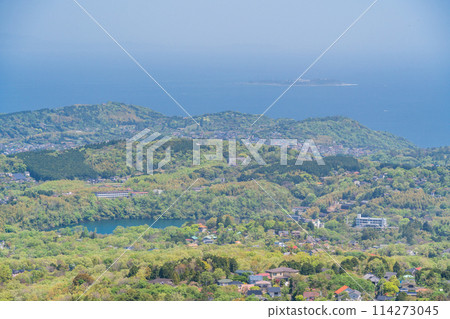 (Shizuoka Prefecture) View towards Ito City from the summit of Mt. Omuroyama 114273045