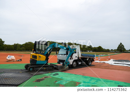 球場改造工程-重型設備電鏟 球場改造工程-重型設備電鏟 114275362