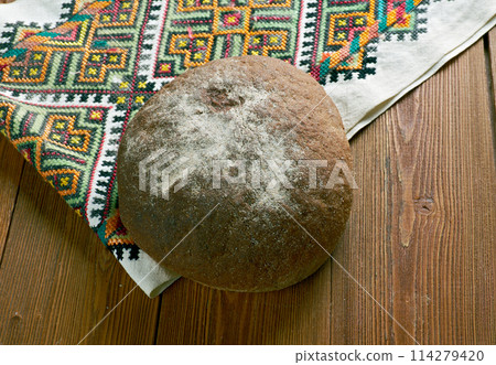 Russian  round bread 114279420