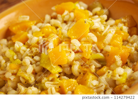 Orzotto con zucca 114279422