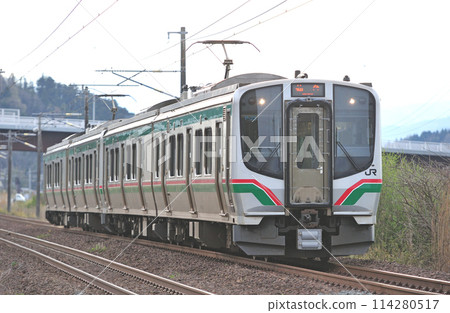 Tohoku Main Line Kitashirakawa-Okawahara JR East E721 series P-23 train (Sendai) 114280517